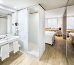 Hotelszoba - fürdőszoba