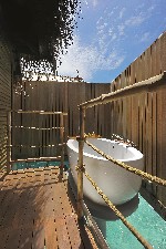 Hotel Constance Moofushi Maldives