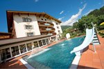 Hotel medencével