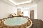 Wellness pezsgőfürdővel