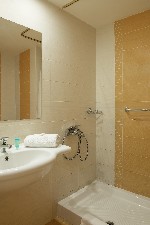 Kétágyas szoba - fürdőszoba