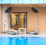 Lakosztály közös medencével