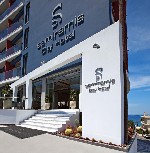 Bejárat a szállodába