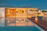 Hotel Caldera's Dolphin Suites