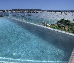 Tetőterasz úszómedencével