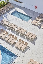 Kétágyas szoba, kilátással a medencére 