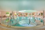 Úszómedence a wellness-részlegben