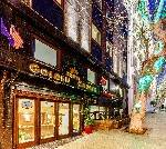 Érkezés a szállodába