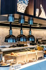 Büfé süteményekkel