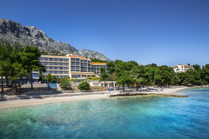 Szálloda és strand
