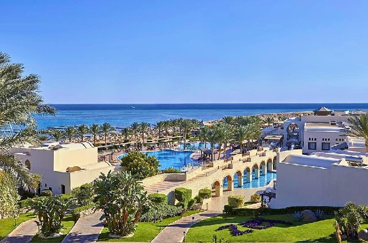 Üdülőhely és kilátás a tengerre