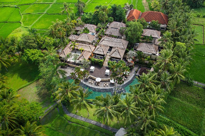 A szálloda légi felvétele