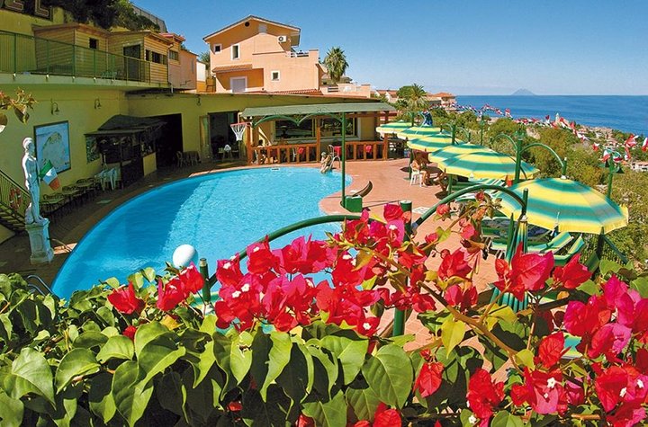 Hotel medencével