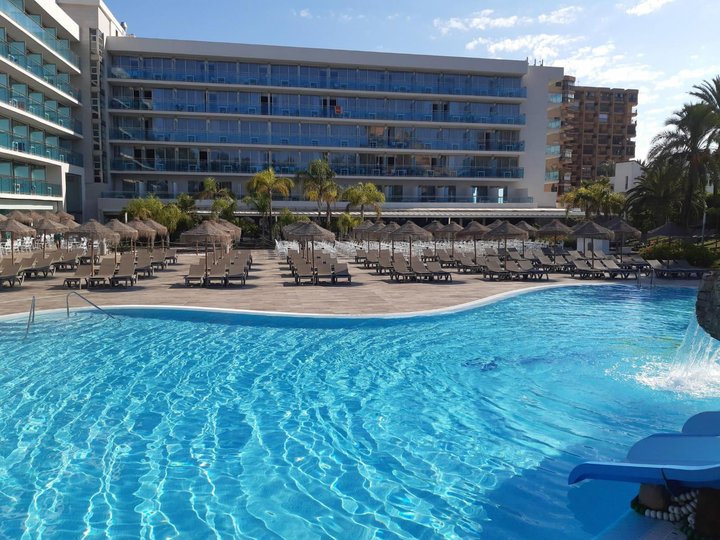 Hotel medencével