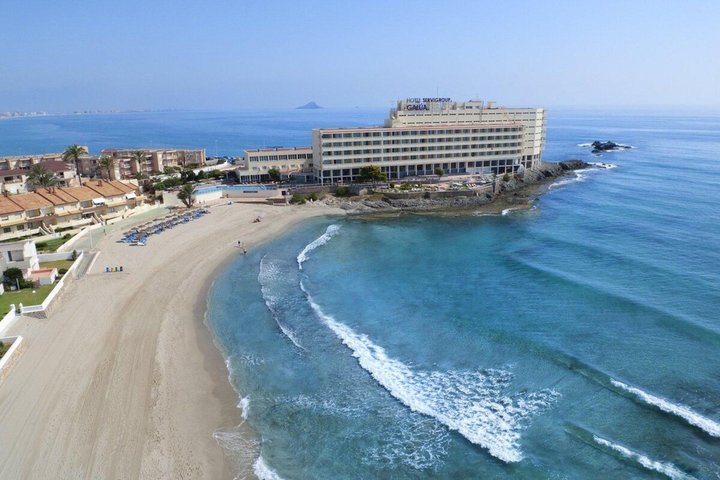 Szálloda és strand