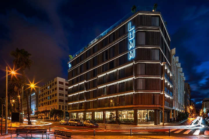 Hotel - éjszakai kilátás