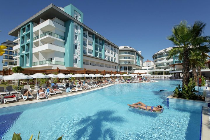 Hotel medencével