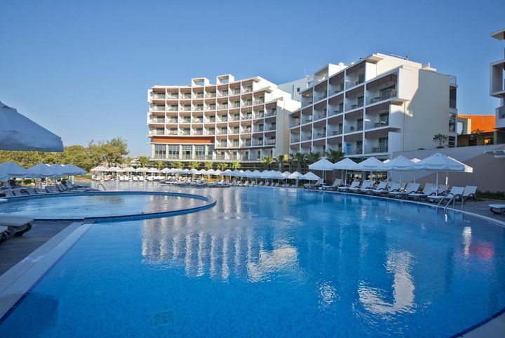 Hotel medencével
